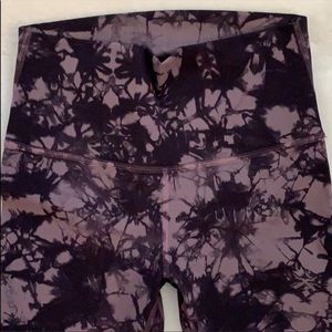 Lululemon size 4